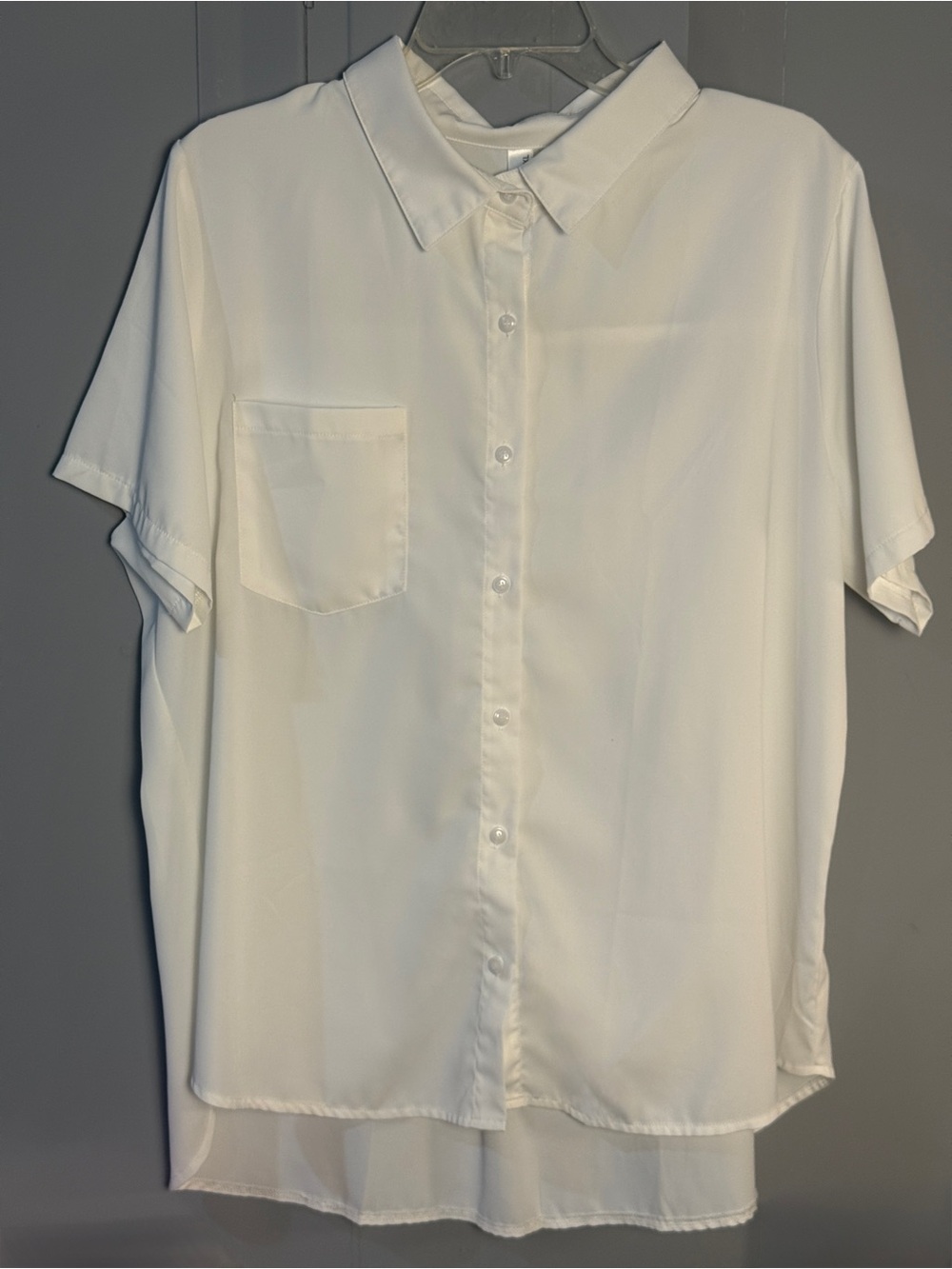 Women's Short-Sleeve Button-Up Shirt in White